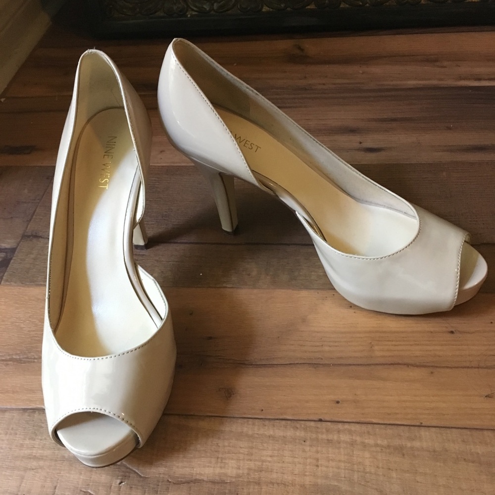 Nude patent leather Nine West pumps